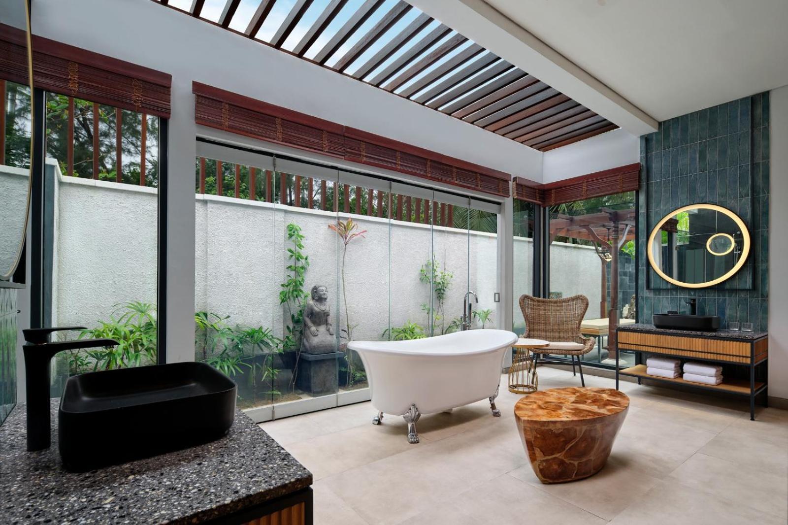 Four Points By Sheraton Bintan, Lagoi Bay Exterior photo